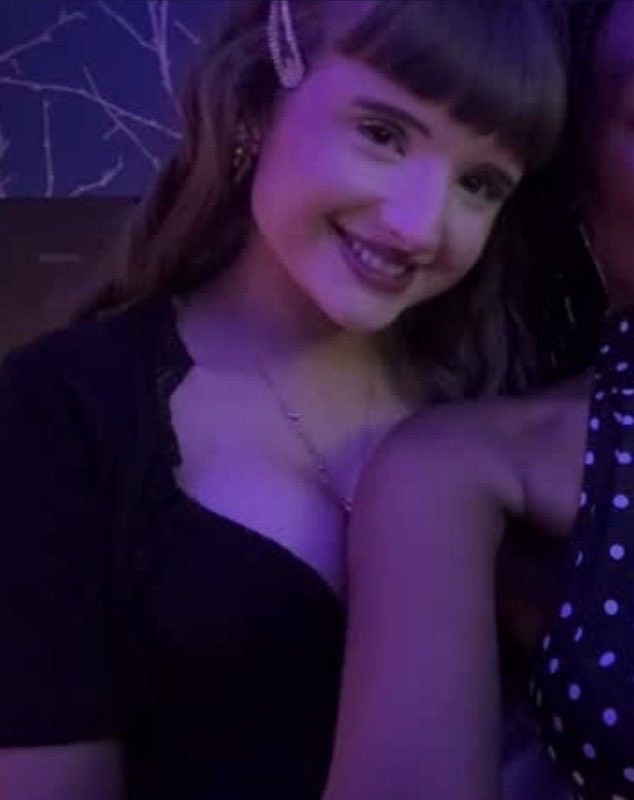 branster131308's tweet photo. Anonymous submission😈 Imogen a 18 year old with a cute face and a BANGING body 😍😍😍 #teen #teenage #bop #candid #goon #Submission #cuck https://t.co/Pb4DZXra45