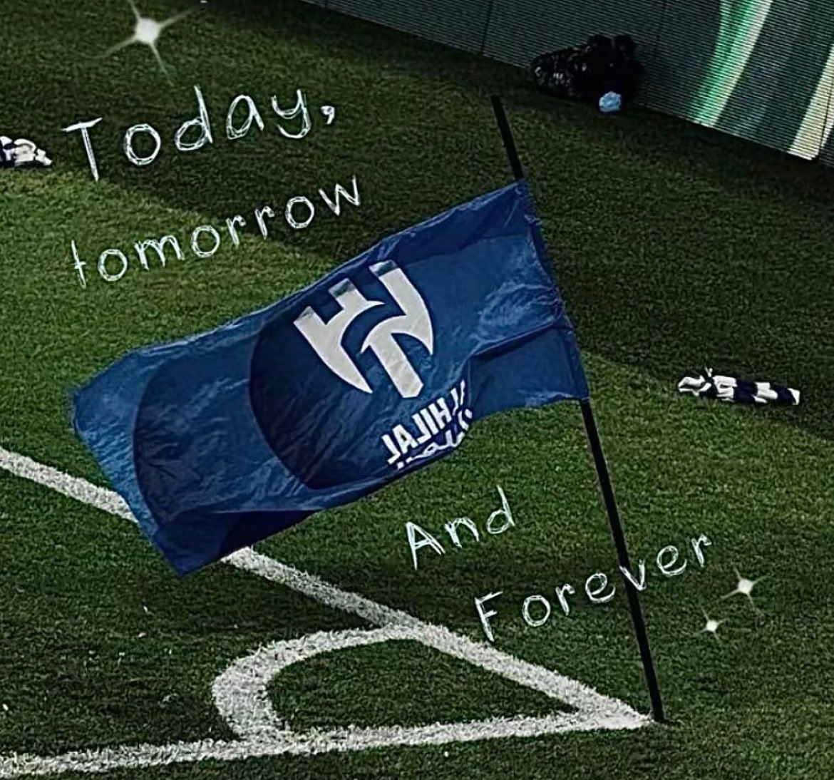eiiix0ll's tweet photo. «   لا تجـــادلني في حٌب الهلال»
          أتركني عاشقاً له اليوم وغداً وللأبد
                            💙 https://t.co/4OaYmJLVvu