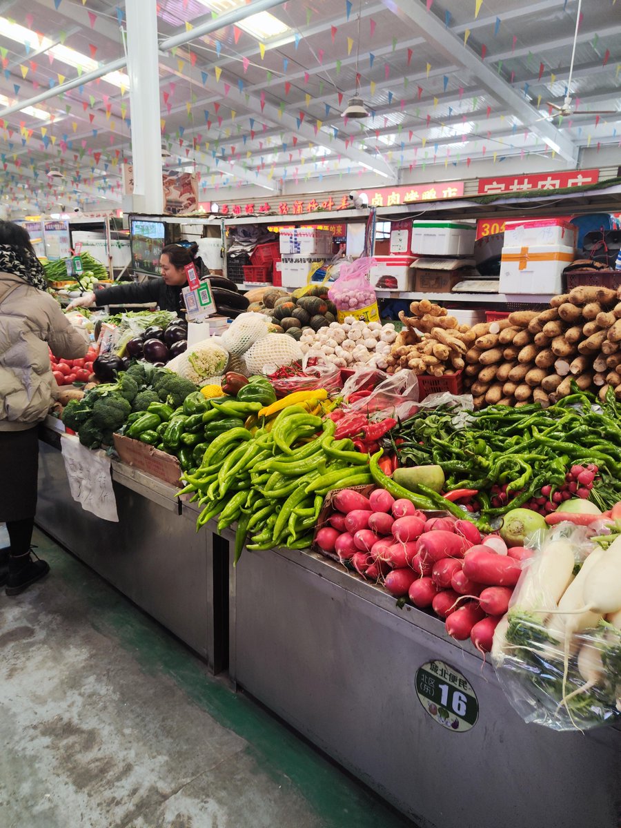 bofadem's tweet photo. Need fresh u0026 affordable ingredients for tonight’s dinner Our market has local veggies, premium meats, and dairy at unbeatable prices—grab yours before 6pm! https://t.co/Z1nSZHmwnl