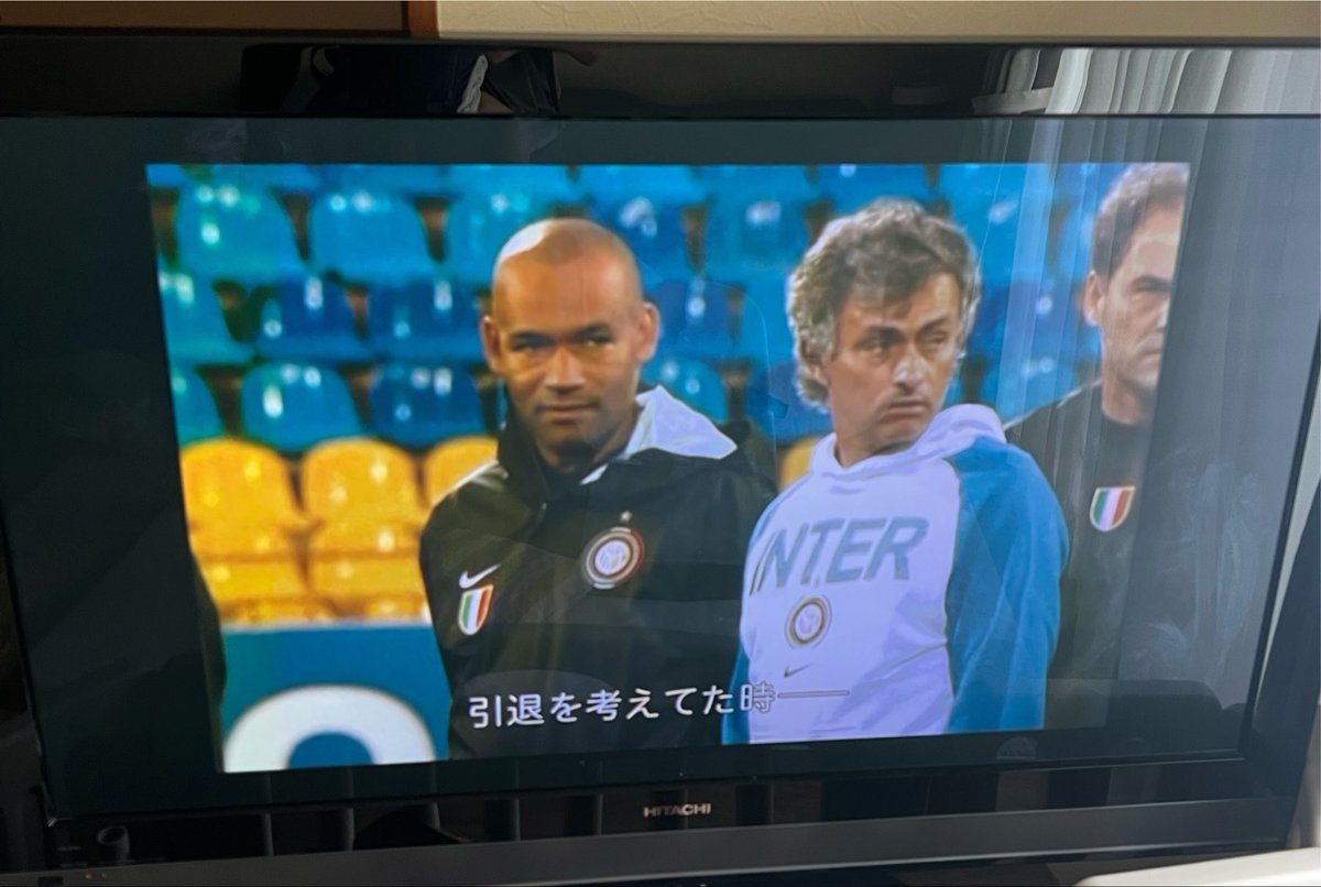 brandyy27's tweet photo. Netflixでモウリーニョのドキュメンタリー見てたんだけど、半端ないミスやらかしてて思わずVAR要求した https://t.co/9WtlY2yKjh