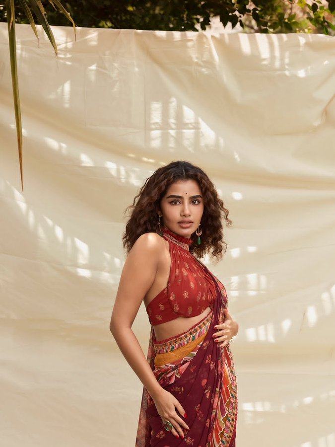 actress139's tweet photo. #AnupamaParameswaran https://t.co/nqOzNHdXc2