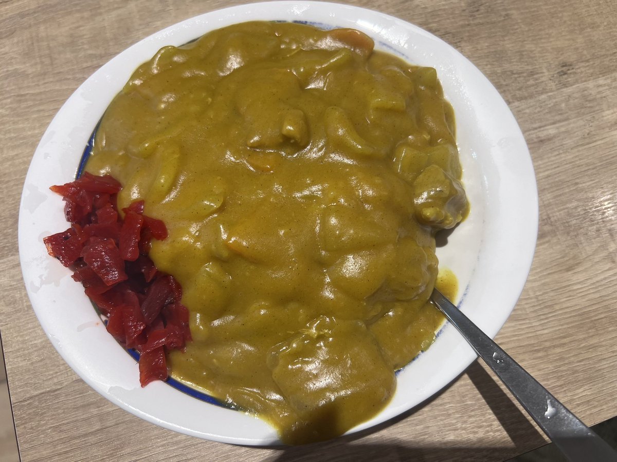 kojiro_swf's tweet photo. 明日、明後日はこちら！
バスセンターのカレーを食べて連戦に備えます🍛
応援よろしくお願いします🦊
コーン🤘 https://t.co/T1lsyNF708