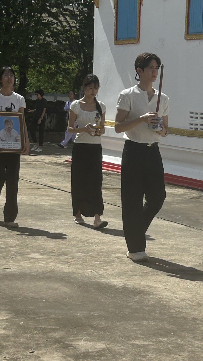 toktok181's tweet photo. อาโกวไม่มีสามีไม่มีลูกทั้งชีวิตมีแต่หลานกับเหลน ขอบคุณนะที่มาเป็นตัวแทนให้ม๊าในวันสุดท้ายของเหล่าโกว งานเยอะบินมาบินกลับ (นกน้อยของม๊า) https://t.co/T4kU2aODwK