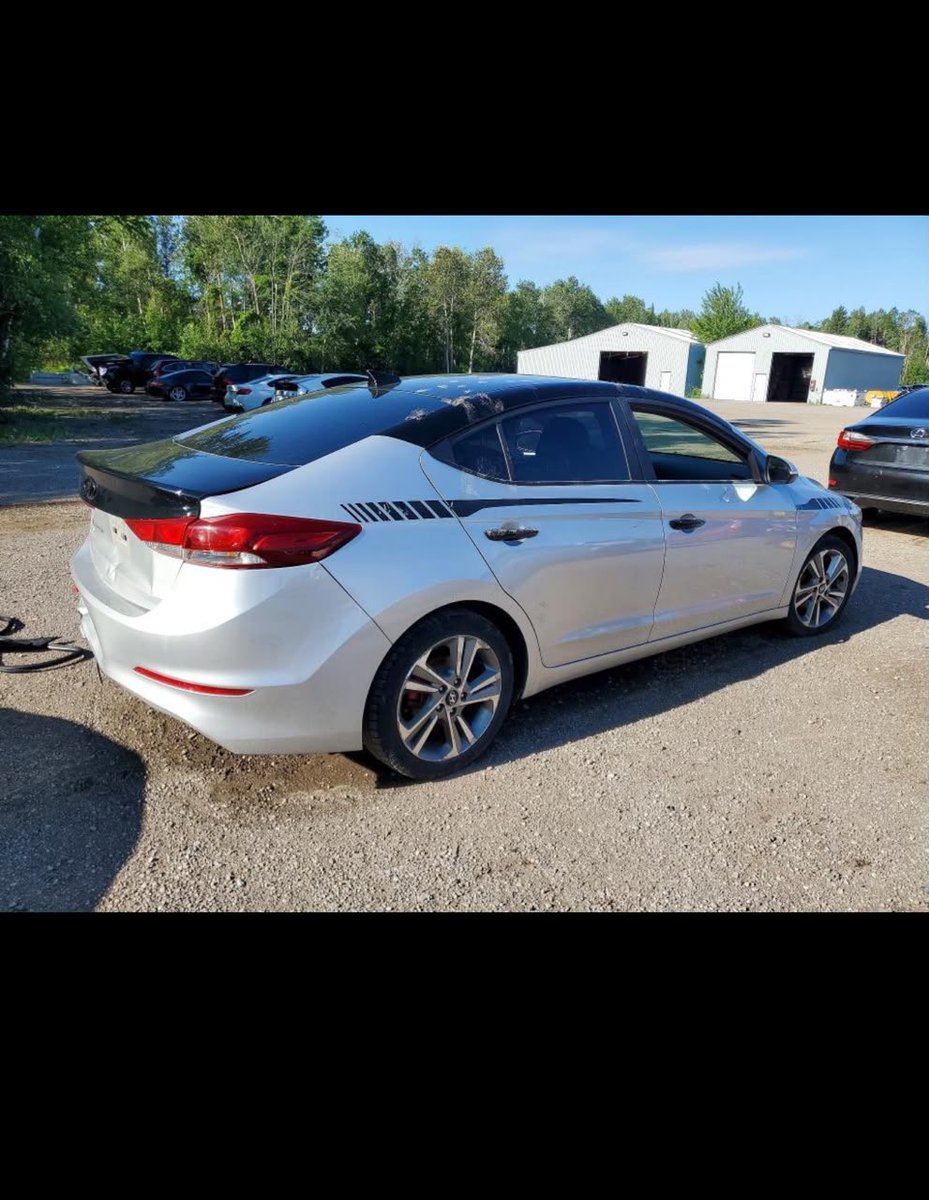 stryka_'s tweet photo. 2017 Hyndai Elantra Sports Edition 
Keyless Entry
Alloy Rims
Engine 2.0
Run And Drive 
Push to Start
Automatic Transmission 
197k km
62,000 Ghs including Shipping https://t.co/mlN3GgEBu1