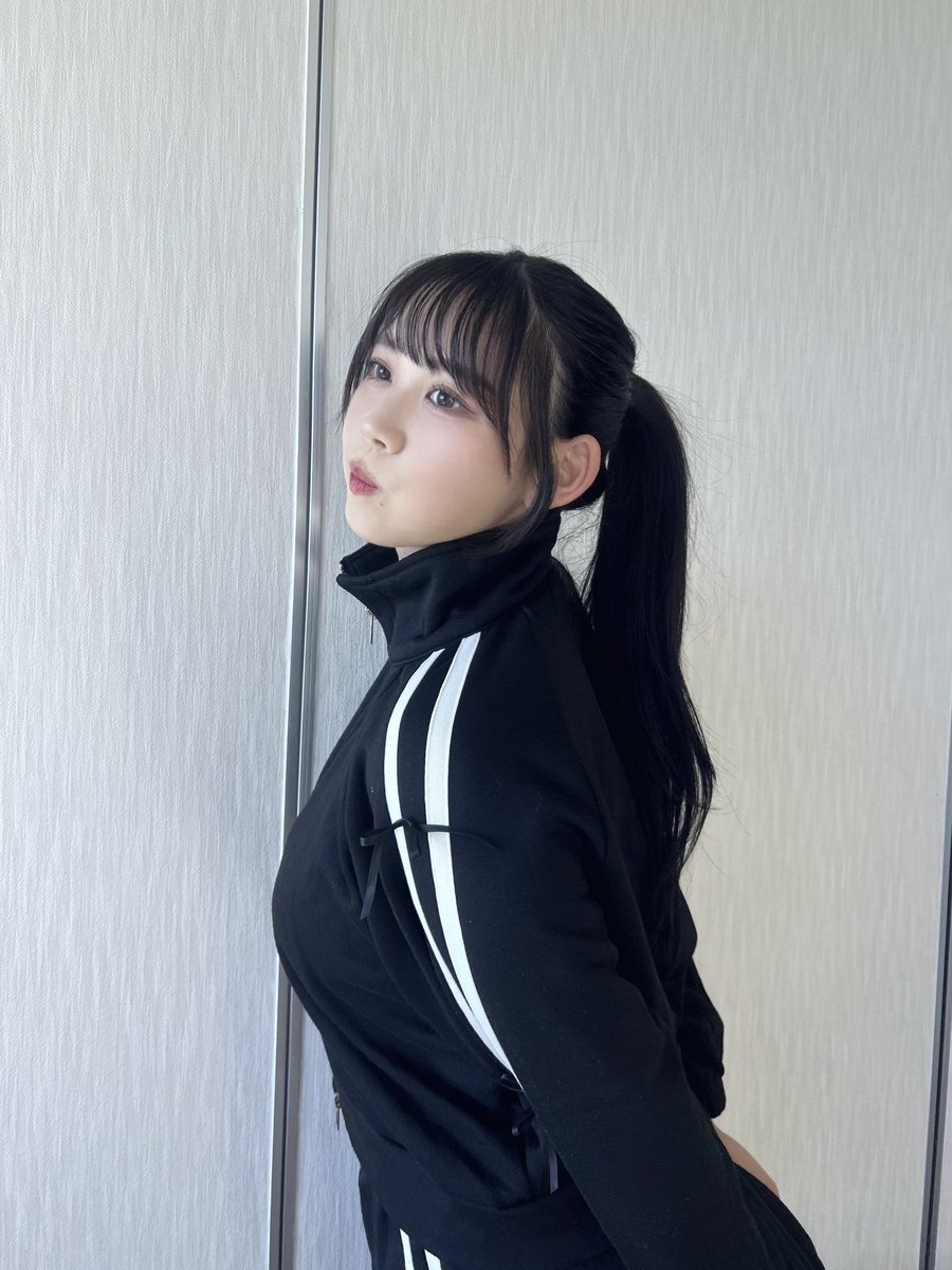 sseinah's tweet photo. @coisanji kindaaa. i'm going to rehearsal with my group for tomorrow's event, san. kegiatanmu hari ini apa? https://t.co/fnUvhrNFBO
