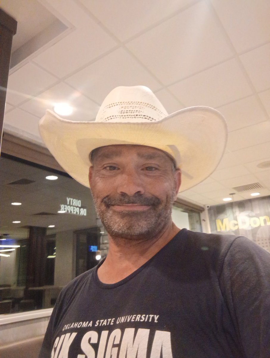 gooddaddy2246's tweet photo. I love you people but you cannot expect my support without your help and support. I'll let you stay so long as you help me by putting in some effort @HRTexas @MayraFlores4TX @WhiteHouse @PwatMuse @NathanFried4 @ServicesCpn https://t.co/NGnaaTbbZx