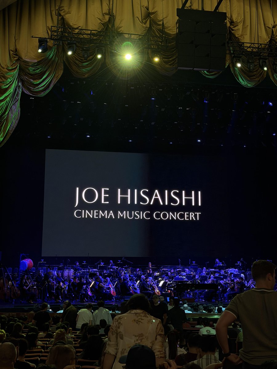 _cd_Christine's tweet photo. Yes! That beautiful summer feeling is back again! A rare and unforgettable concert night filled with the magical melodies of Joe Hisaishi, bringing back precious memories from a wonderful season.
#JoeHisaishi #MusicMemories https://t.co/0AAWQut61p