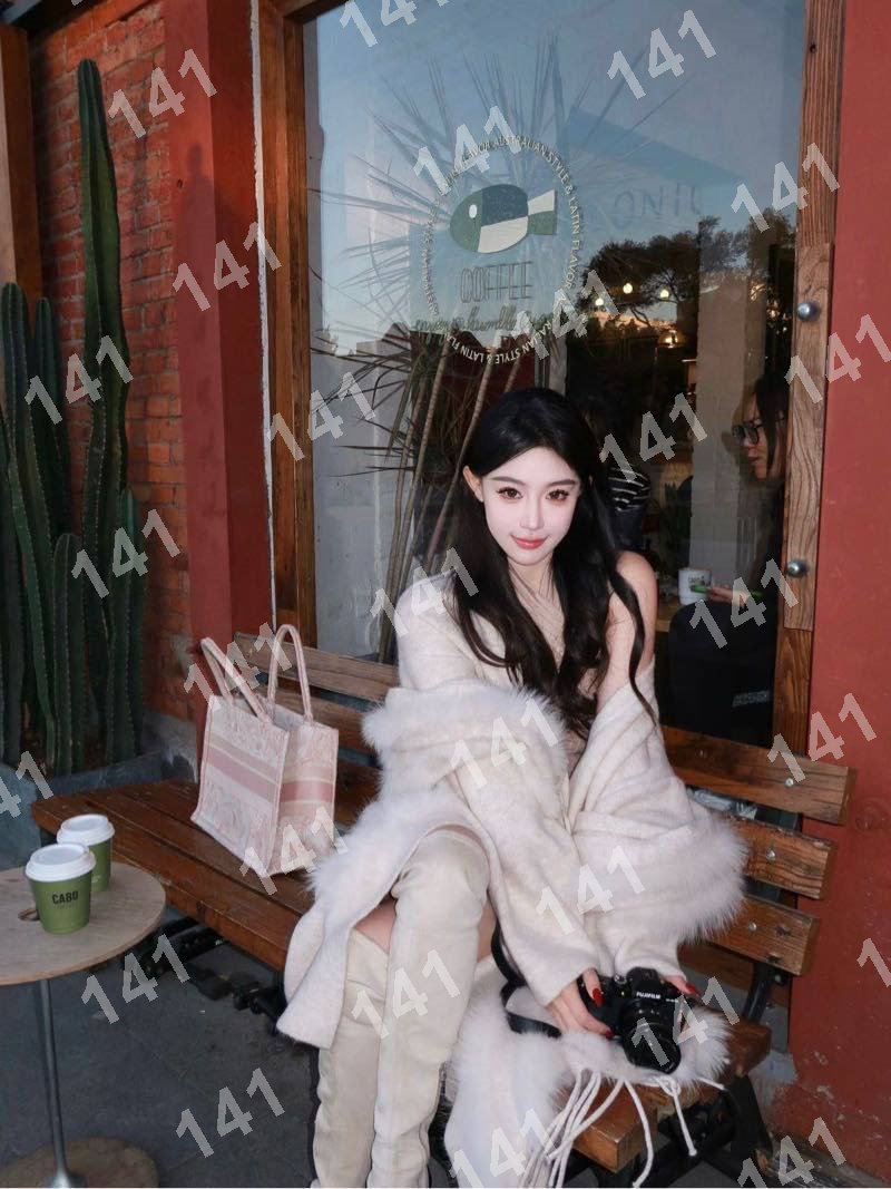 natin_rs's tweet photo. 👉助理@tatisynoe
久久连妹子可抵课费
看上了请截图妹子便客服快速安排
#南京
#江苏
生日快乐，愿我精致到老，眼里长着太阳，笑里全是坦荡。
南京玉兰路雨花台南京南站 https://t.co/idpxcHGbek