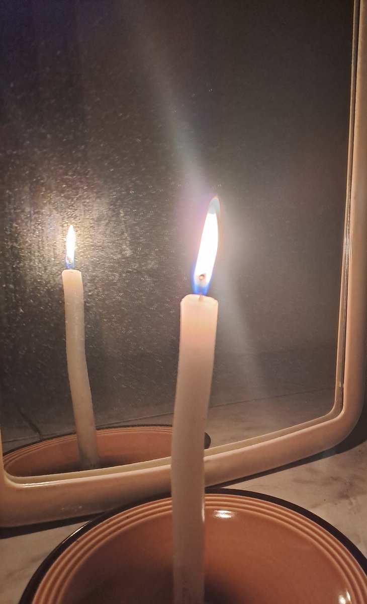 MaryJane_Seven's tweet photo. @CNEL_EP Estimados, en qué tiempo atenderán mi pedido URGENTE... mi pago está al día y estoy sin energía, mis proteínas se descongelan y se dañan... por favor respondan! https://t.co/KdFPEcMT75
