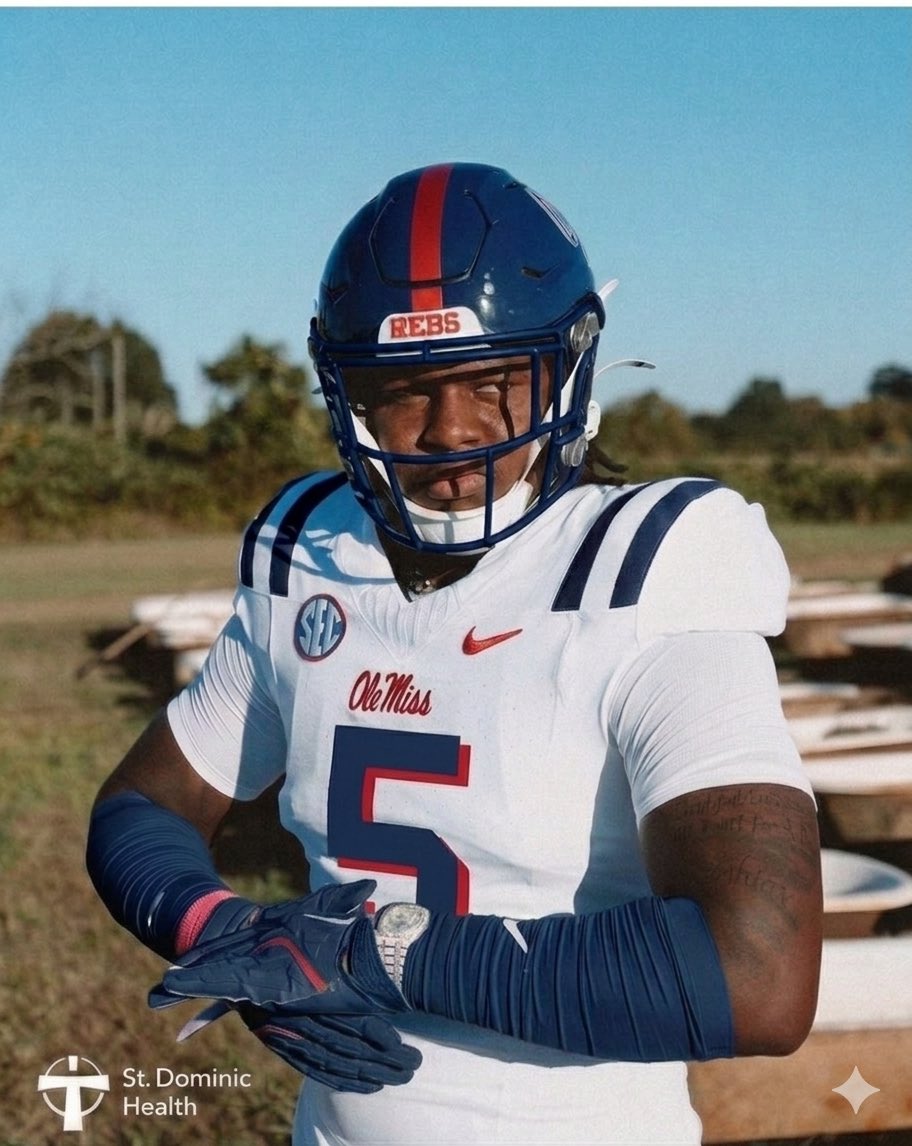 CalebDorsey44's tweet photo. @OleMissRebel90 Navy instead of powder on the current aways, with a little throwback would be clean https://t.co/elnHON20P9