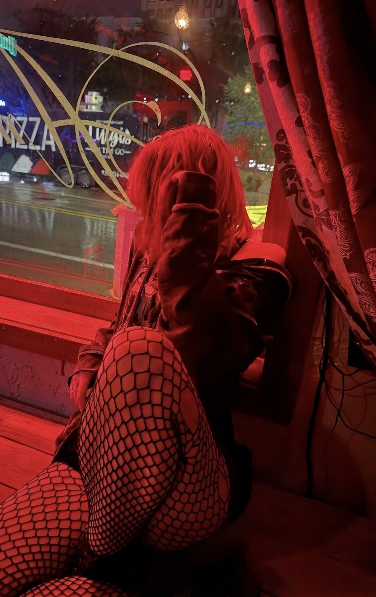 Strangest_lemon's tweet photo. 🖤Welcome to Luna's Intro🖤
new to #nsfwtwt
ㅤꨄ︎ 22 • she/her
ㅤꨄ︎ soft &amp; nerdy vibes 
ㅤꨄ︎ love games, horror, sonic 
ㅤꨄ︎ Bi, MDNI
ㅤꨄ︎ ︎say hi...
♡︎/⟳ if u wanna be moots ₍ᐢ. .ᐢ₎

#moothunt https://t.co/zUROTZ2uCK
