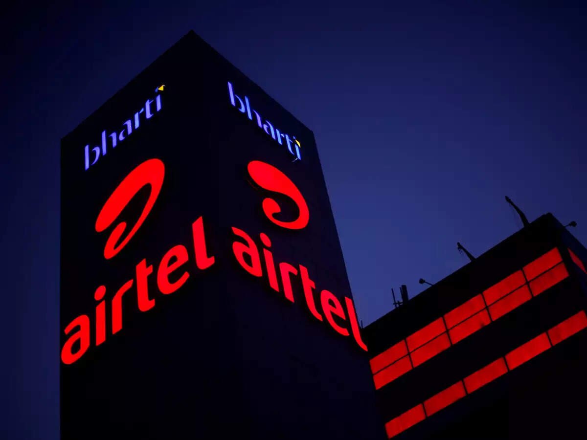 Ramanand02's tweet photo. Bye bye tata Airtel @Airtel_Presence @airtelindia...

We need justice and Boycott Airtel✊

Airtel silently discontinues Six popular Recharge plans:

1.₹299 —₹... ?
2.₹319—₹...?
3.₹579—₹...?
4.₹619—₹...?
5.₹649—₹...?
6.₹799—₹...?

Chipeast unlimited 5G plan -₹349

12 years of trust ended today, the same problem network and now changed airtel plans too costly. 💔

Please suggest me best 5G 🛜 
Bye bye Good bye Tata...