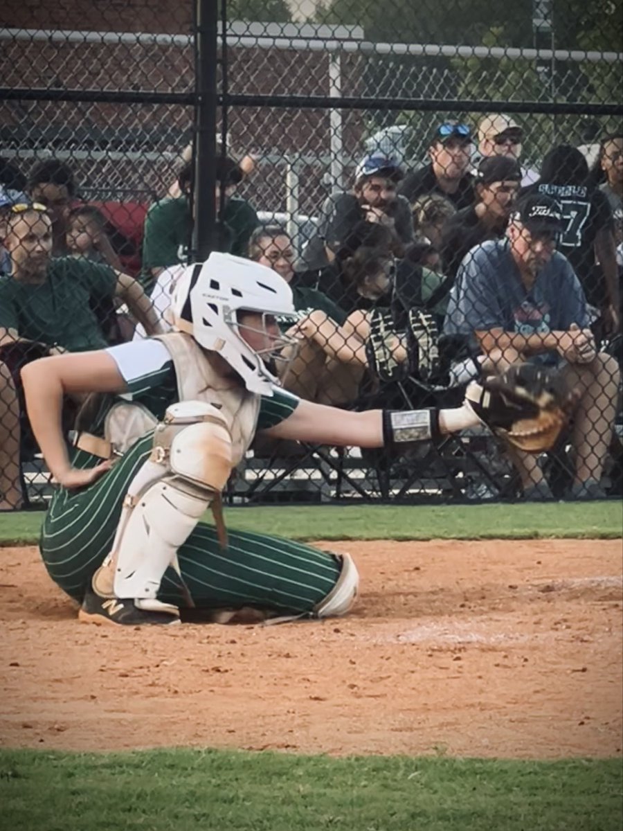 Ella_Hall2028's tweet photo. Home Opener vs Greenbrier and we bring home the 2nd win of the season. 
I was 2 for 2, 1RBI, BB. 
4 innings caught no passed balls. 
@softballeagles @YHC_Softball @BrenauSoftball @BerrySoftball @RUSoftball22 @SUHawksSoftball @GGC_Softball @Coach_Hatt @LaGrangeCollSB @TMUSoftball https://t.co/rnYQ0P8ImX