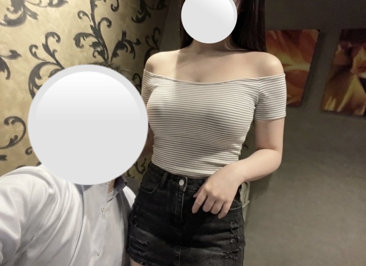 kanaseyou's tweet photo. 4度目ましてのひなちゃん！服のせいか色気ありすぎて終始興奮（笑）綺麗なスタイルと肌にニヤケが止まらずツッコまれる始末😂フォロワーさんが増えてなかなか会えなくなってしまったけど、ほんまに何度でも会いたくなる🥺蒸し暑い中ありがとう！次はコスプレしてもらいたい！
※写真許可もらってます https://t.co/r9ZnIHyS4K