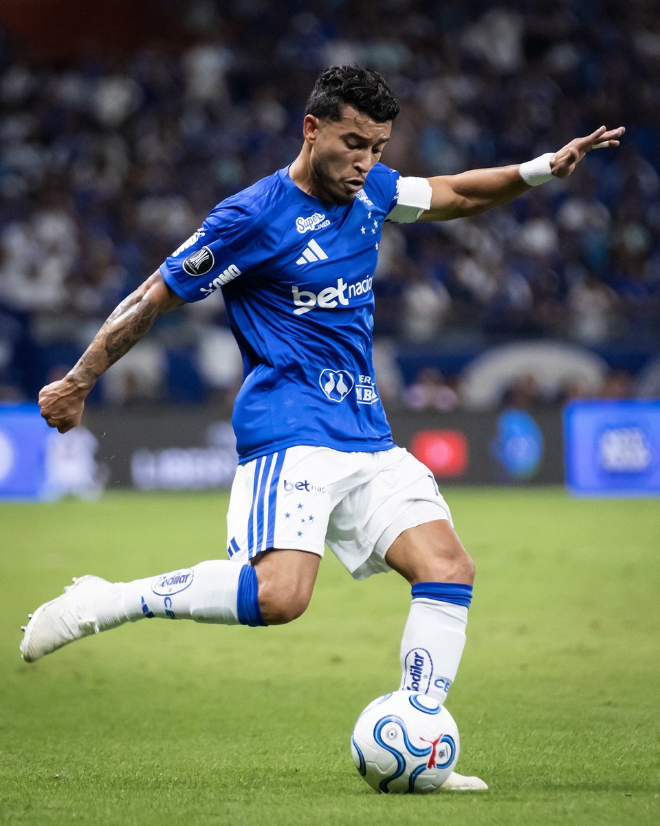 RATOcec's tweet photo. VAO OMITIR A PARTIDA DO MEU LATERAL?

JOGADOR HONESTO! https://t.co/K2k4XZ2nyn