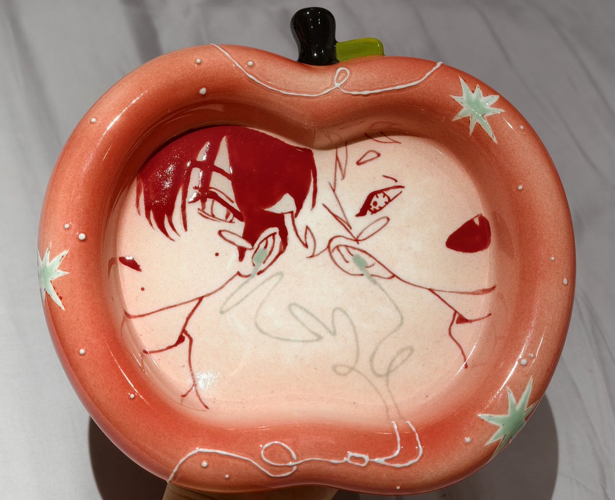 TAG_pigen's tweet photo. #光が死んだ夏 
These are my painted ceramic works！🥰 https://t.co/2OXXEPjUhy