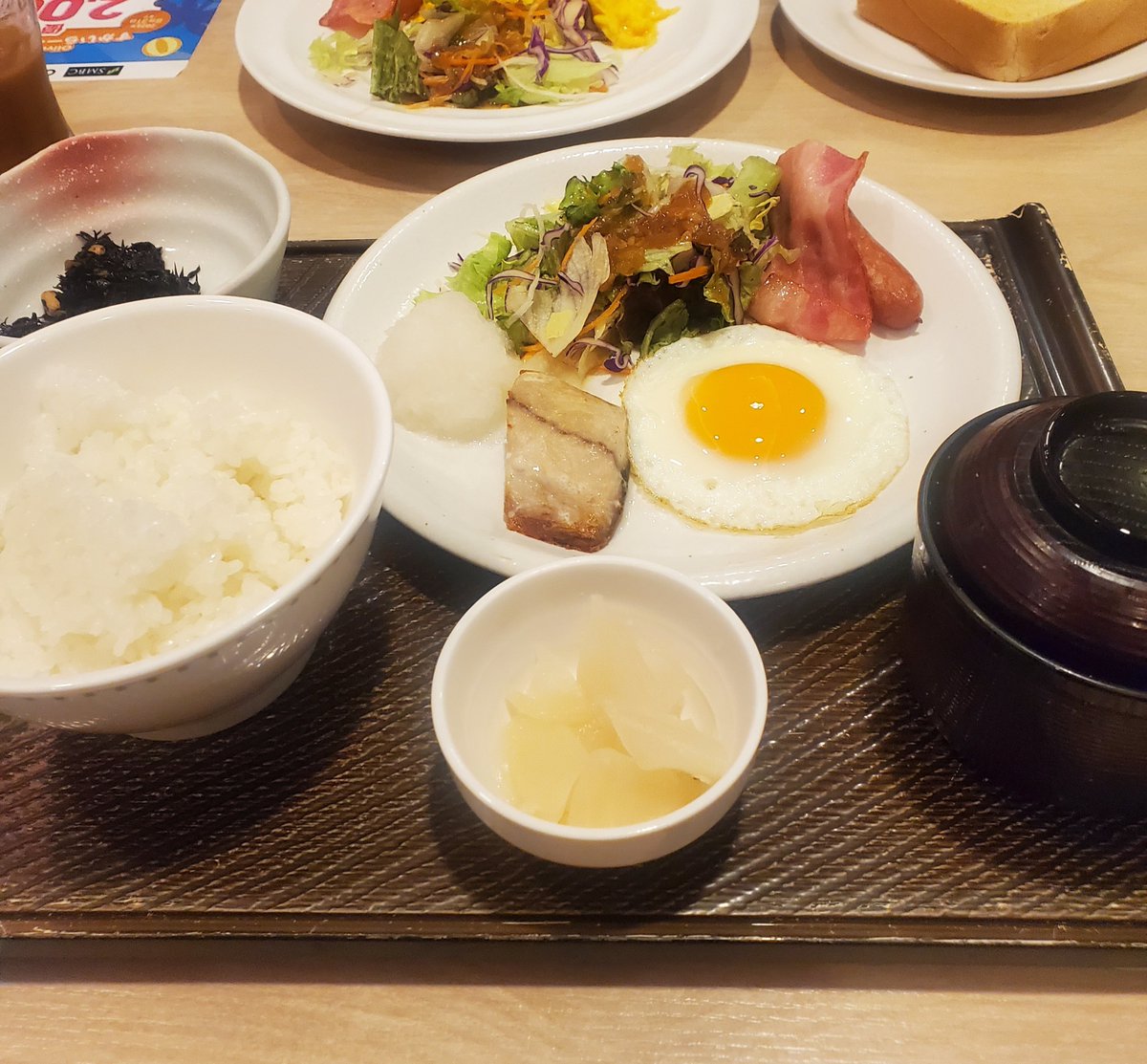 mi_mi_misub's tweet photo. こんにちはっ！
ガストでモーニング食べたよ～🐥
今日も素敵な一日を♡ https://t.co/lXiLEQxDLp