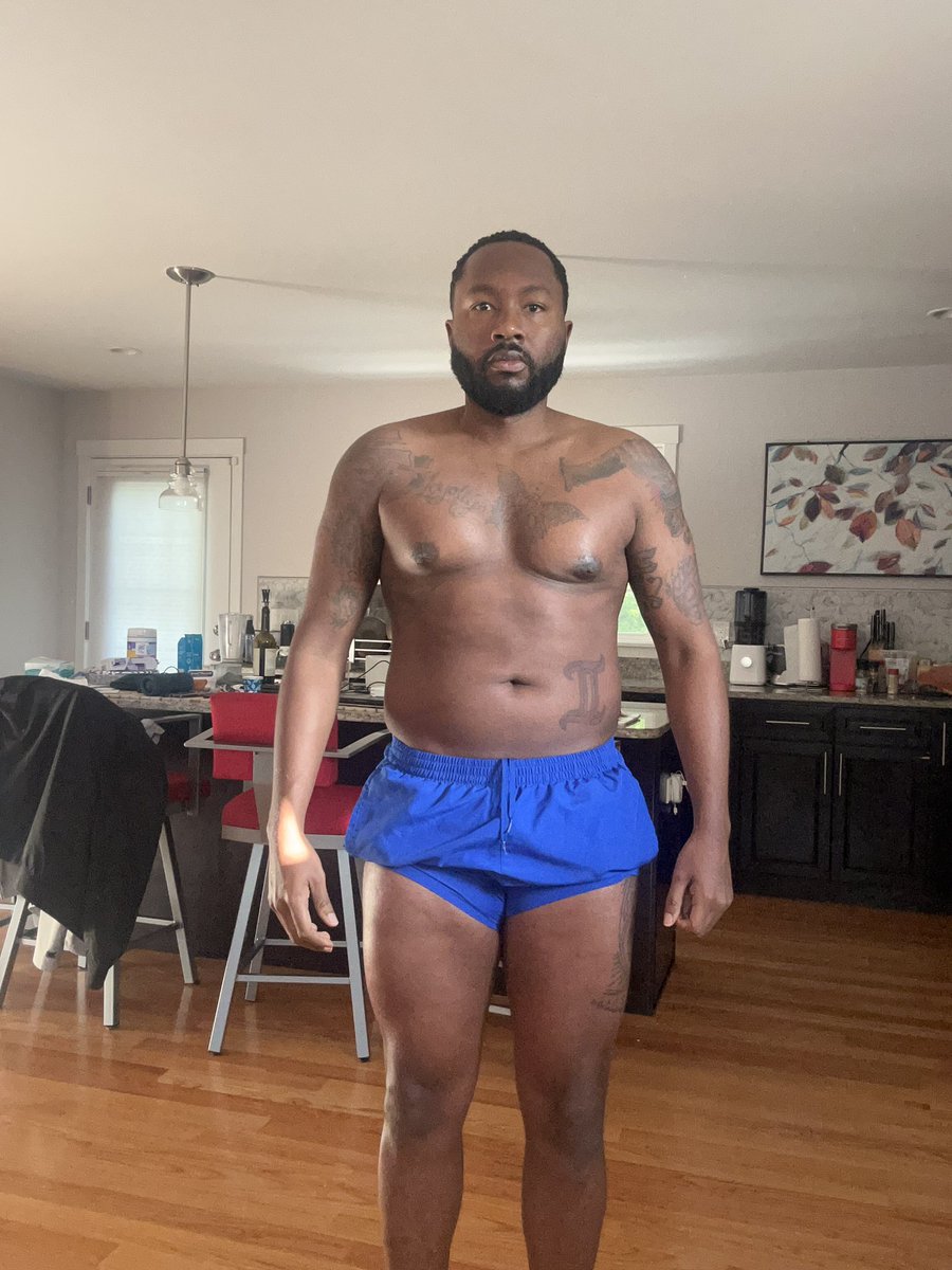 _ridzz_'s tweet photo. 1 year of locking in. Same shorts is hilarious actually #fitking https://t.co/6S3OVSD0fY