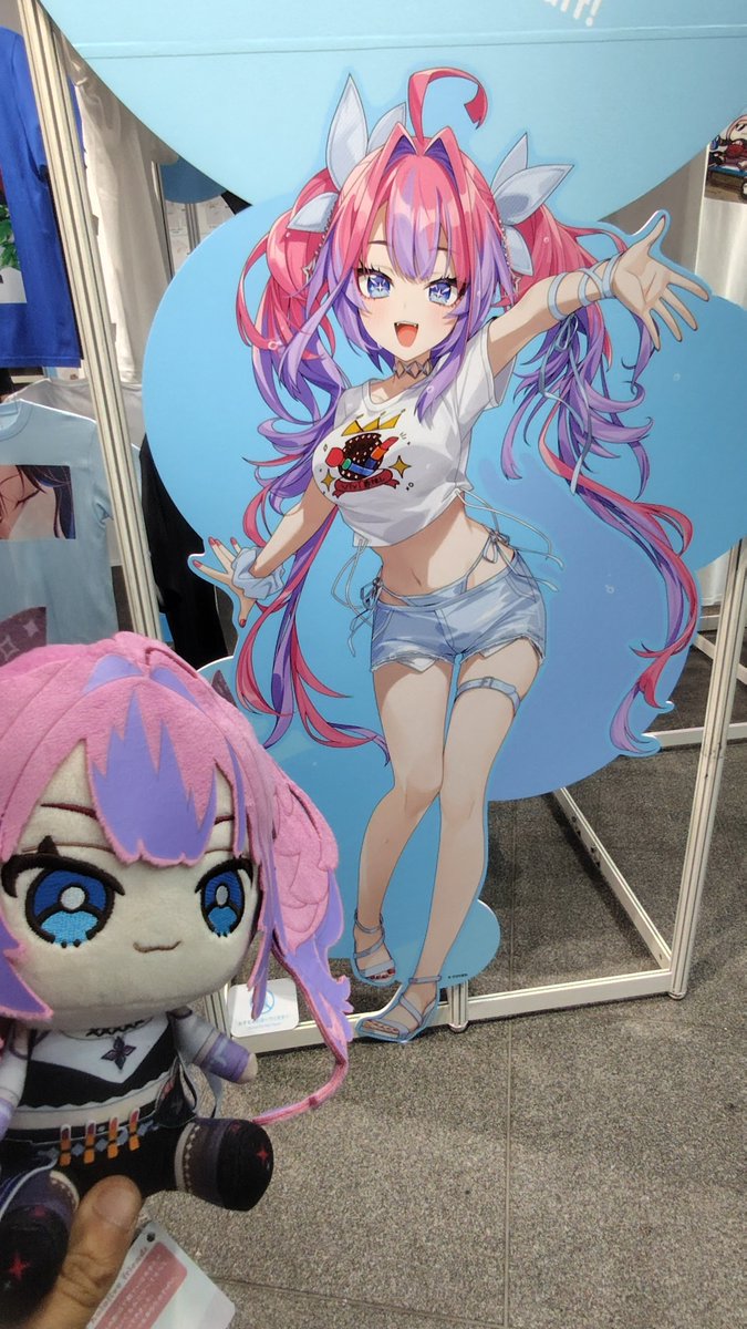 ヴィヴィちゃん、ヴィヴィちゃんだよ #夏はホロT #ヴィヴィときゅん