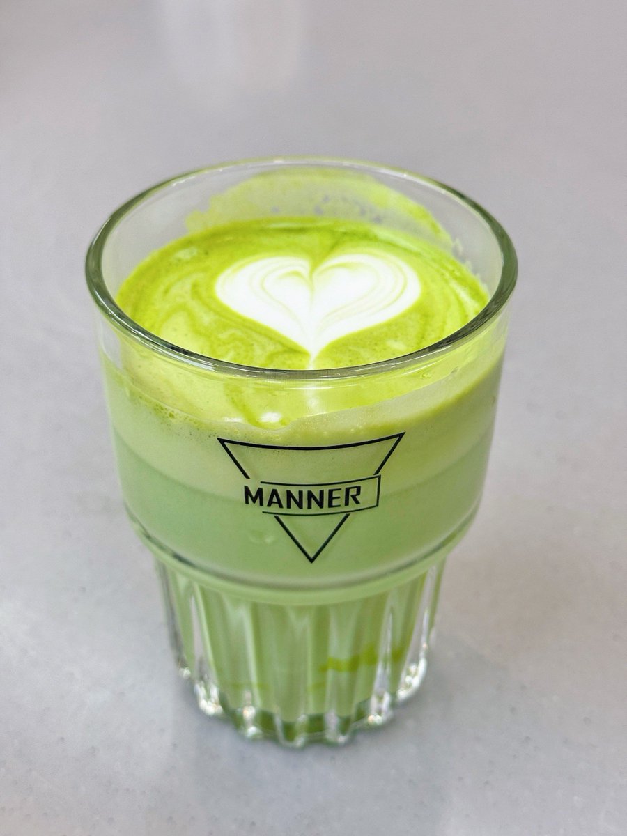 getliketj's tweet photo. Quick iced matcha latte hack: Whisk 1 tsp matcha + 2 tbsp hot water first, add iced oat milk and a pinch of vanilla. Ready in 2 mins! https://t.co/5IWQDVPKl9