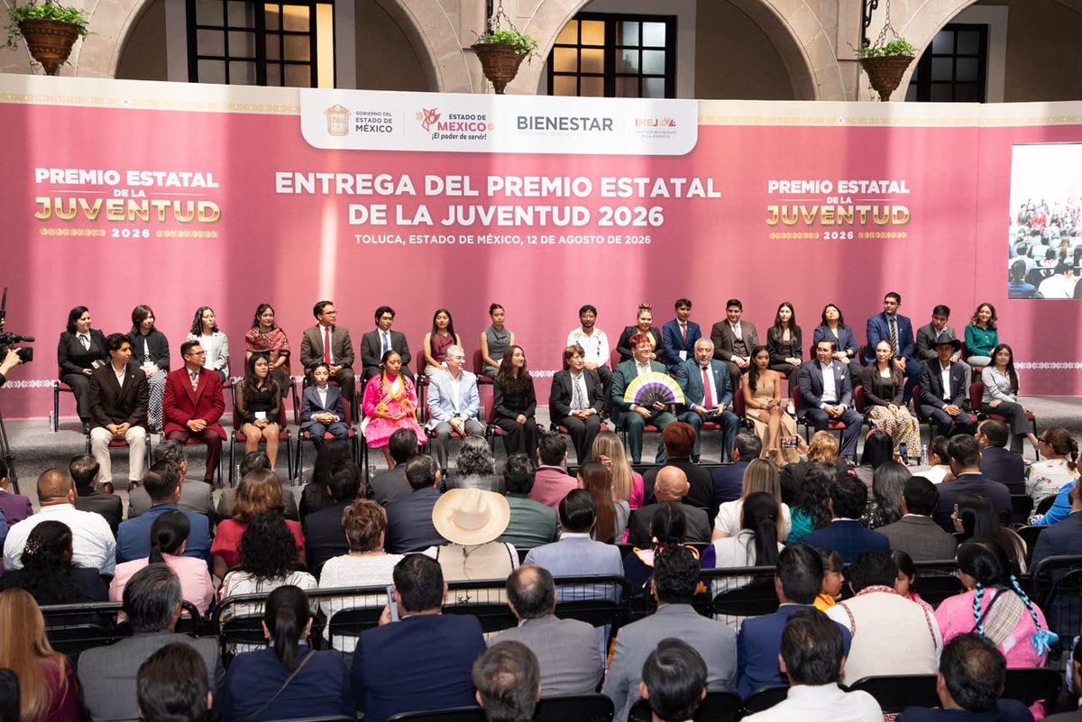 OSFEM_oficial's tweet photo. La Auditora Superior del #OSFEM, Liliana Dávalos Ham, asistió a la ceremonia de entrega del Premio Estatal de la Juventud 2026, encabezada por la Gobernadora Mtra. @delfinagomeza, y organizada por la Secretaría de Bienestar, a cargo del Mtro. Juan Carlos González Romero. https://t.co/uDLlpF94aP