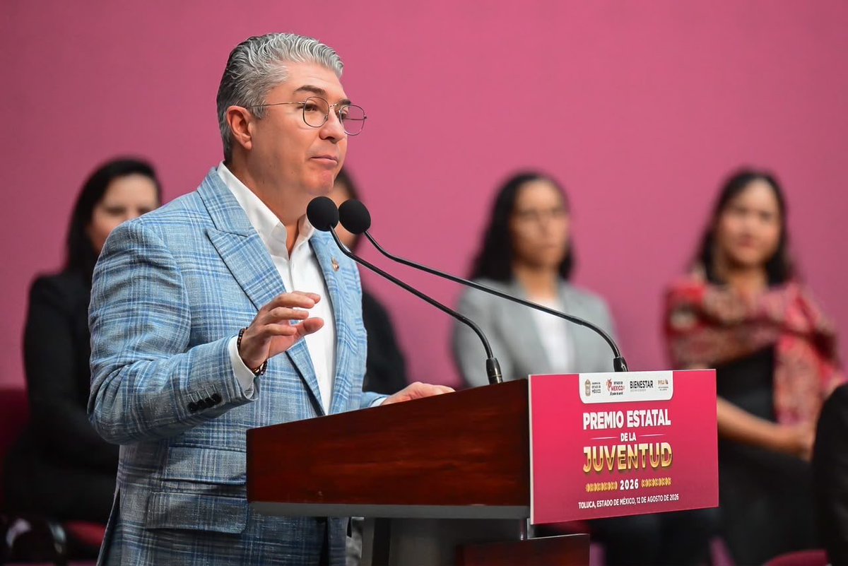 OSFEM_oficial's tweet photo. La Auditora Superior del #OSFEM, Liliana Dávalos Ham, asistió a la ceremonia de entrega del Premio Estatal de la Juventud 2026, encabezada por la Gobernadora Mtra. @delfinagomeza, y organizada por la Secretaría de Bienestar, a cargo del Mtro. Juan Carlos González Romero. https://t.co/uDLlpF94aP