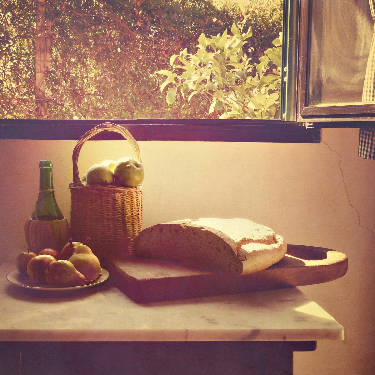 ReebaVibi's tweet photo. Cozy Saturday morning at home: made warm oat latte, curled up with a good book, and the sun is filtering through the window. Perfect slow start to the weekend!， https://t.co/r9CGwGumJ4