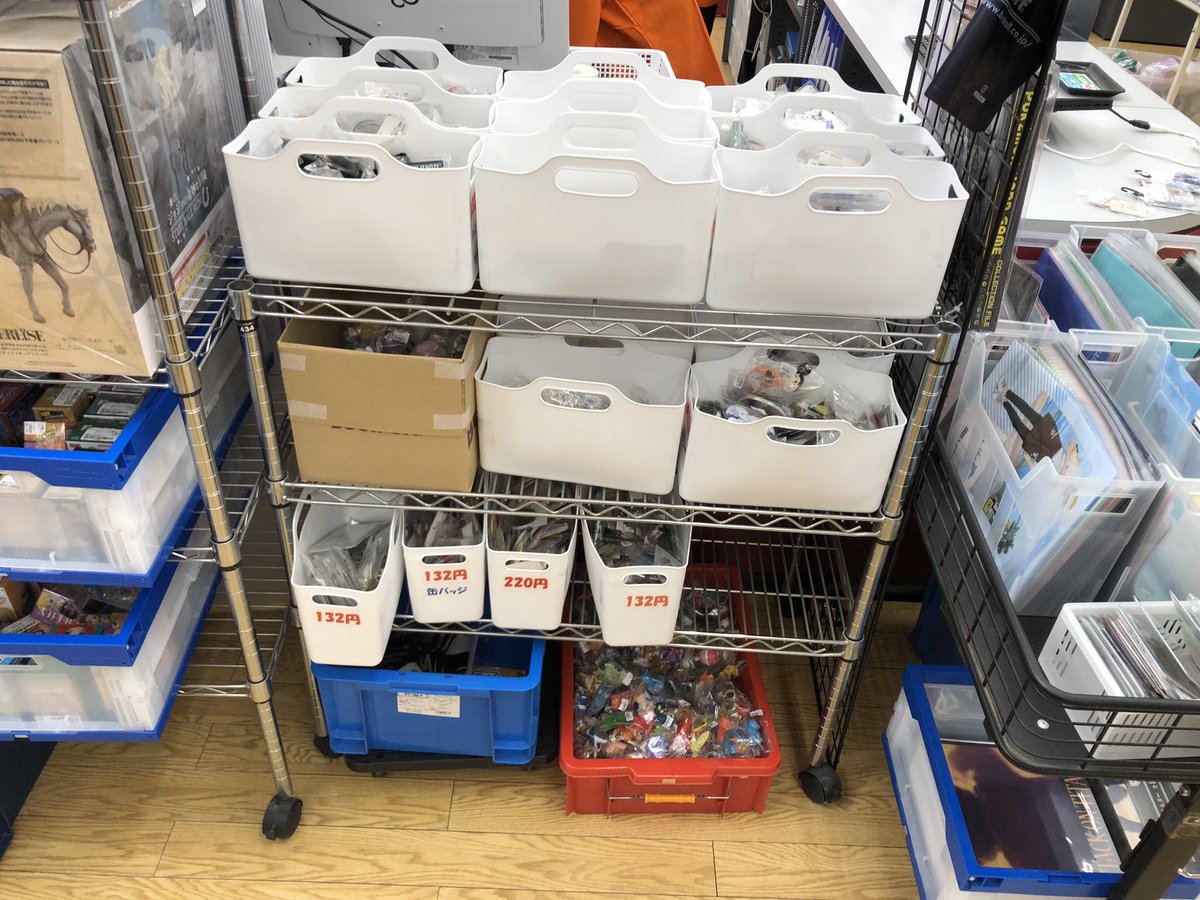 bookofftomamiya's tweet photo. こんにちは創業祭本日からスタートです！
アプリ会員限定で本20%オフです
これからダウンロードしても間に合います

また、創業祭期間中当店限定で
アニメグッズ詰め放題やってます！
１回300円でお買い得ですよ
盛り盛り詰めに来てください https://t.co/UoDutEZ0Vd