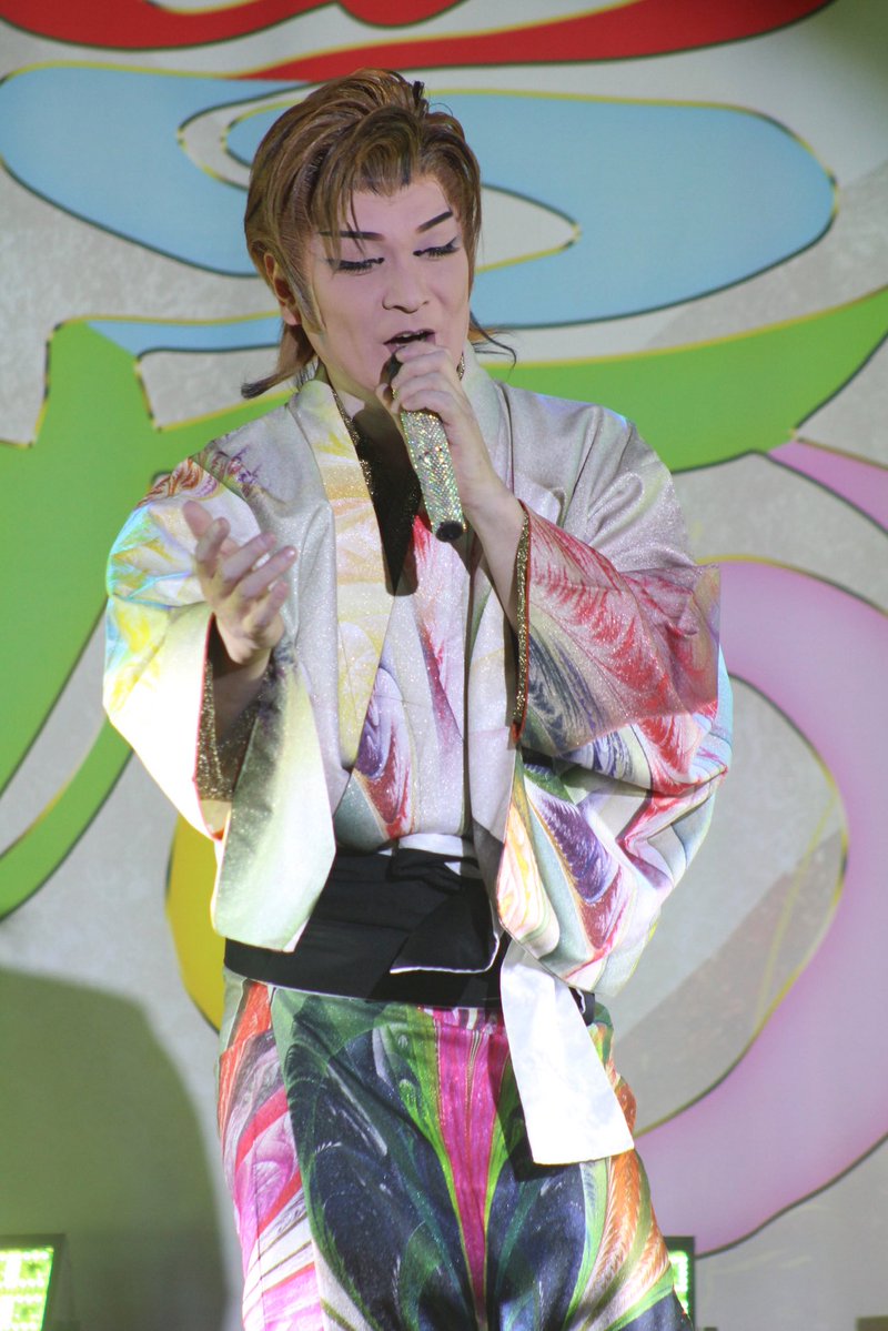 S2safk's tweet photo. 2026.8.6 夜の部

「さよならライライラ」

#寿翔聖 #劇団寿 #高槻桜花劇場 #大衆演劇 https://t.co/1DmVE1I1l6