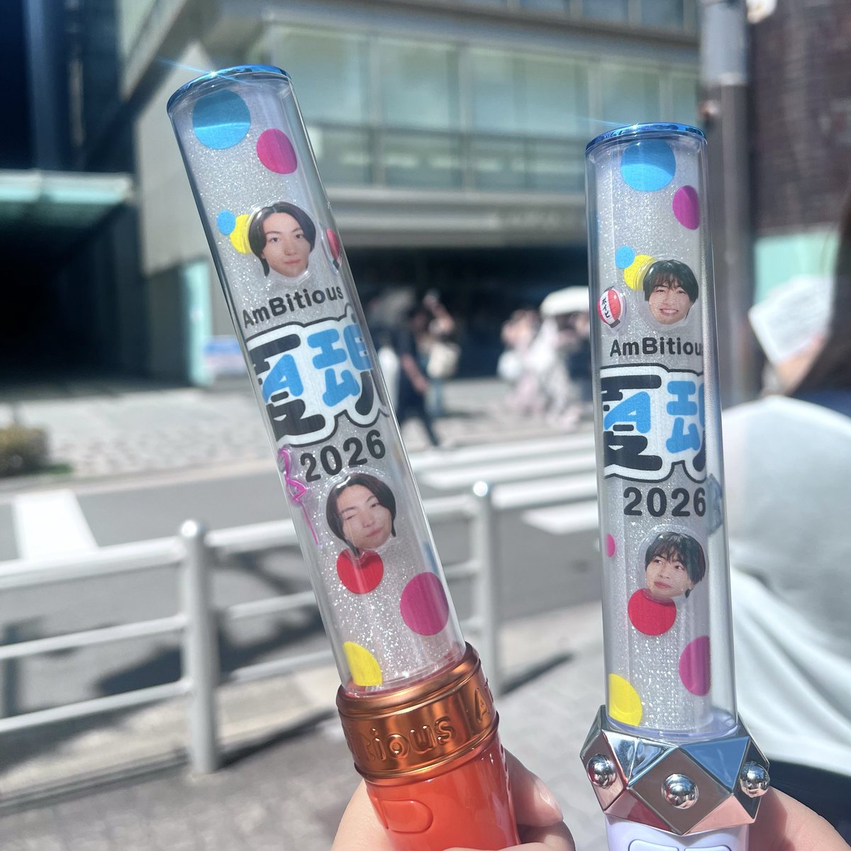 R_arU76's tweet photo. ぷくぷくシールの使い道わからなくてペンライトに貼られたいちたぴとゆきやちゃん https://t.co/PqAyX9iMp7
