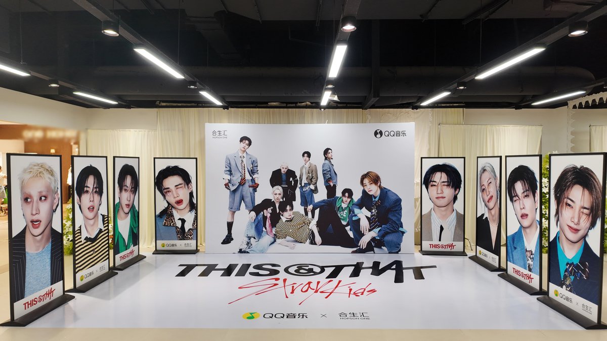 Stray_Kids's tweet photo. [스키지기]

중국에서도 만날 수 있는 THIS & THAT🚚
이곳 저곳에서 THIS & THAT을 만나보세요!🧡

📍Venues
Hopson One Wujiaochang, 上海五角场合生汇｜8/8-8/21
MixC Market (Sungang), 深圳万象食家｜8/8-8/19
K11 Guangzhou, 广州 K11｜8/8-8/23
Longfor Paradise Walk Haikou, 海口天街｜8/8-8/14
MixC Wenzhou, 温州万象城｜8/8-8/16

#StrayKids #스트레이키즈
#THIS_AND_THAT
#StrayKidsComeback
#YouMakeStrayKidsStay