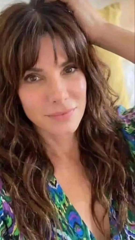sandrabulld55's tweet photo. I’m bored honey are you sleeping https://t.co/uOMvsjZTLZ