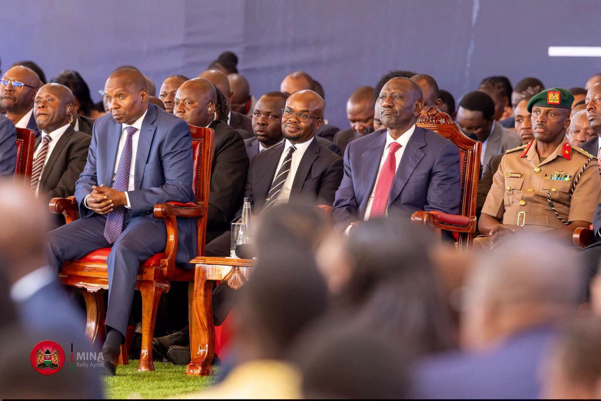 Thriving_luos's tweet photo. Be ung'eyo gimomiyo PS Dr. Raymond Omollo bedo ga etok President? https://t.co/YEJjysS4W1