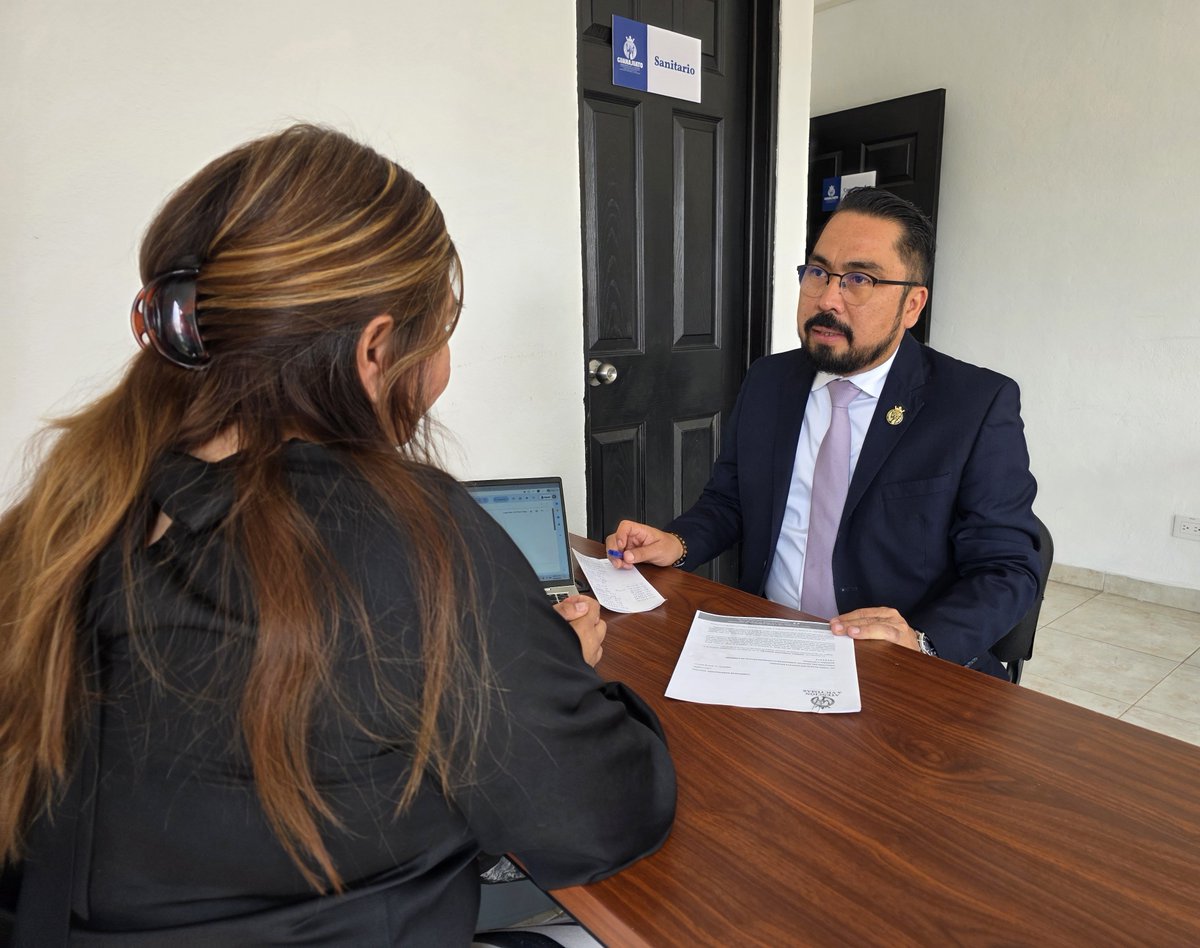 fjjuarezl's tweet photo. Durante mi visita a la oficina regional de la @ceaivgente en San Miguel de Allende, platiqué con algunas familias para conocer cómo ha sido la atención que han recibido y saber de qué manera podemos seguir apoyándoles.

Esto nos ayuda a estar más cerca de quienes nos necesitan. https://t.co/qKh55YPU9m