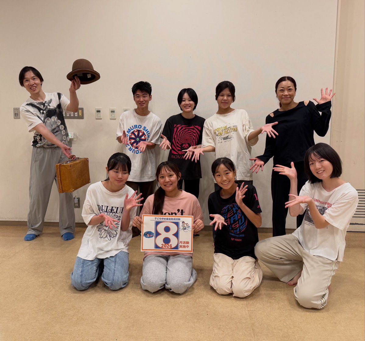 teppentoe's tweet photo. 【天辺塔CAMP終了しました】

4日間の天辺塔CAMP無事に終了しました！
全てが終わった後の皆んなの笑顔がとても可愛くて、いつもやってよかったと思わされます。
そして、今回初登場の王下貴司先生の時間はとても刺激的で、参加者皆んなが新しいことに挑戦する姿は素敵でした。
↓ https://t.co/lbXXsIwnrq