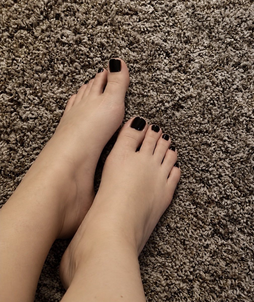 bigtittyaltgurl's tweet photo. subscribe to emo_slides https://t.co/C6EzrMBghx