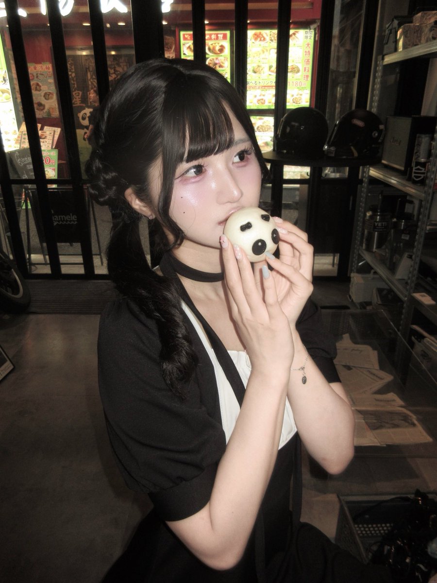 rnnse_'s tweet photo. 🐼｡oO https://t.co/ByHNuuQoO1