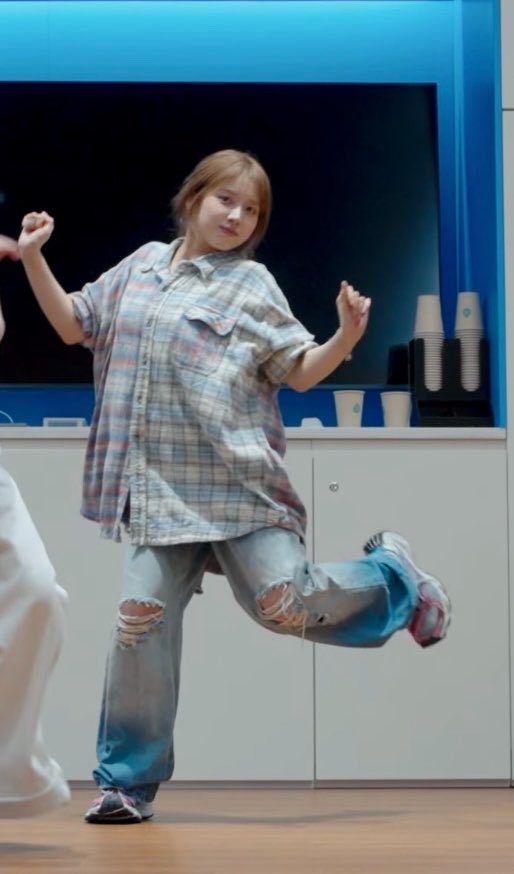 Guuuu3535's tweet photo. #지우짤습득하는몬스터 https://t.co/gqnlg6RJ0U