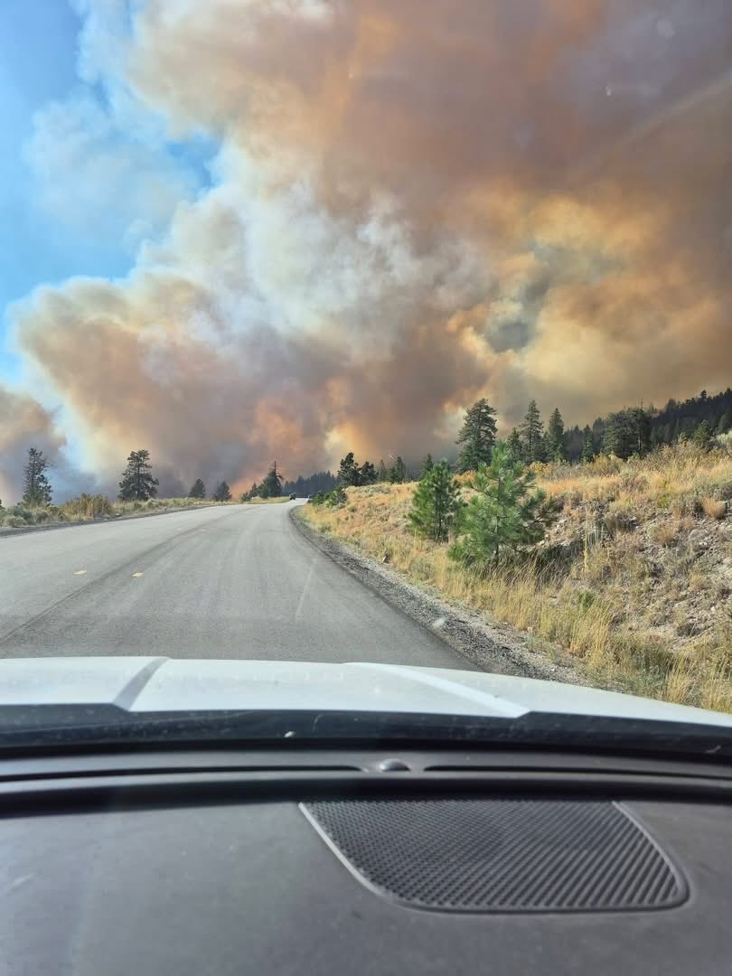 A_Harbor_'s tweet photo. Please give your thoughts on a request for dedicated Okanagan water bombers stationed on the lake through the summer. Look at all the bombers operating today, and think if we had had them when the fire only looked like this outside of Summerland. We had blue skies that day and a rapid response time could have made a difference.