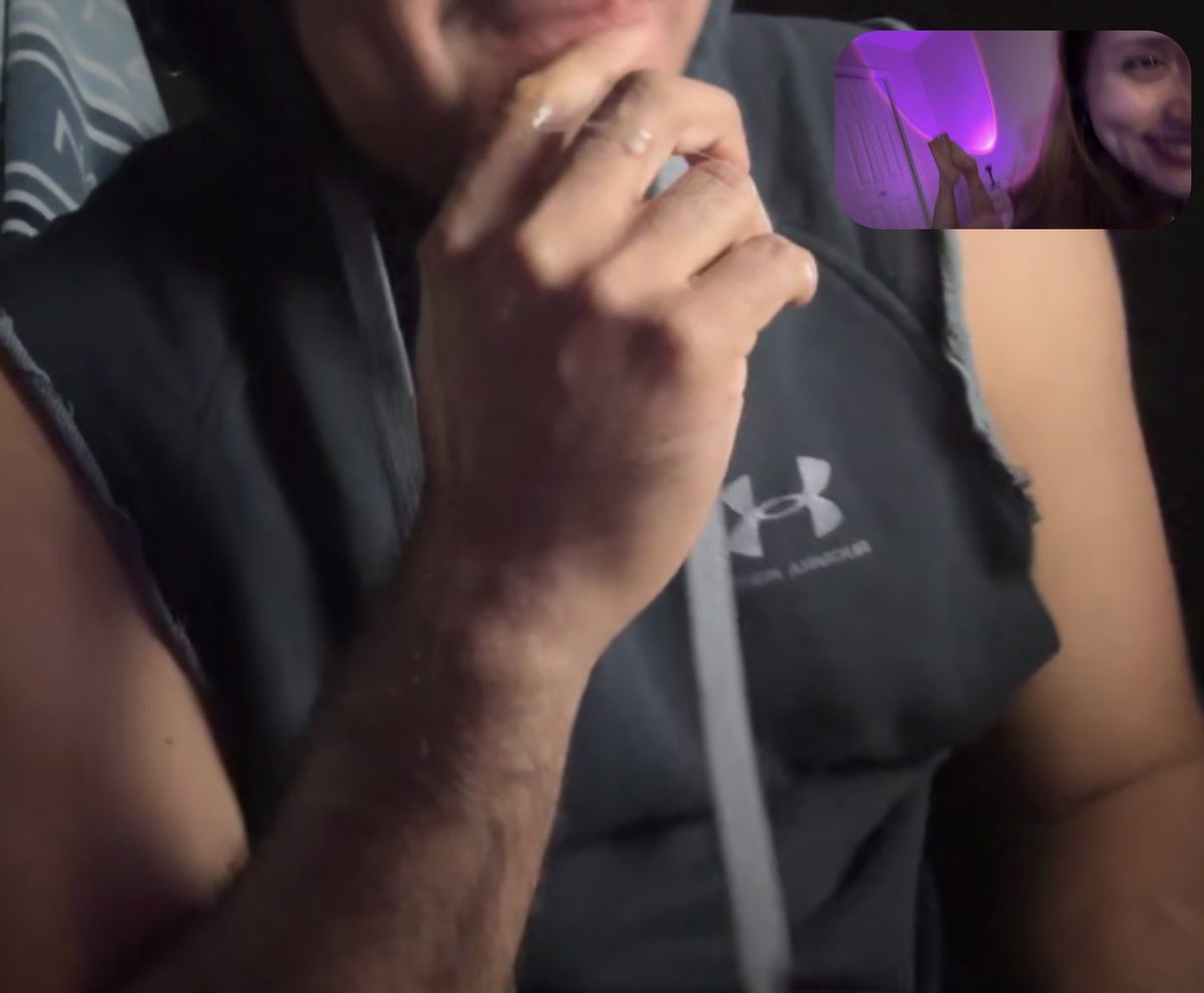 chloezcult444's tweet photo. made a good boy lick his c*m today 💞 who’s next? https://t.co/bsK4t1z9cO