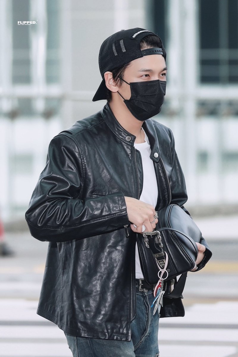 FLIPPED_HaeChan's tweet photo. 260813 출국 

#해찬         #HAECHAN        #NCT127 https://t.co/aXcom7PCgc