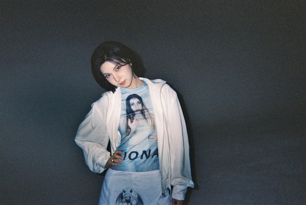 nmixxpics_'s tweet photo. Welcome photodump for 4th generation NSWER fanclub #BAE https://t.co/jlB3LXwztm