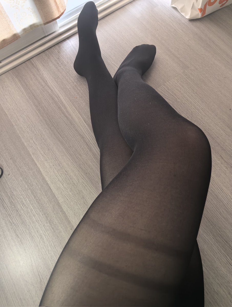 snas62384's tweet photo. 要是能再瘦一些的话就好了，侧面拍下来无论怎么看都是一块肥肉啊。。。另外肚子上的肉也要努力减掉才是...😿 https://t.co/PX63iMpMNm