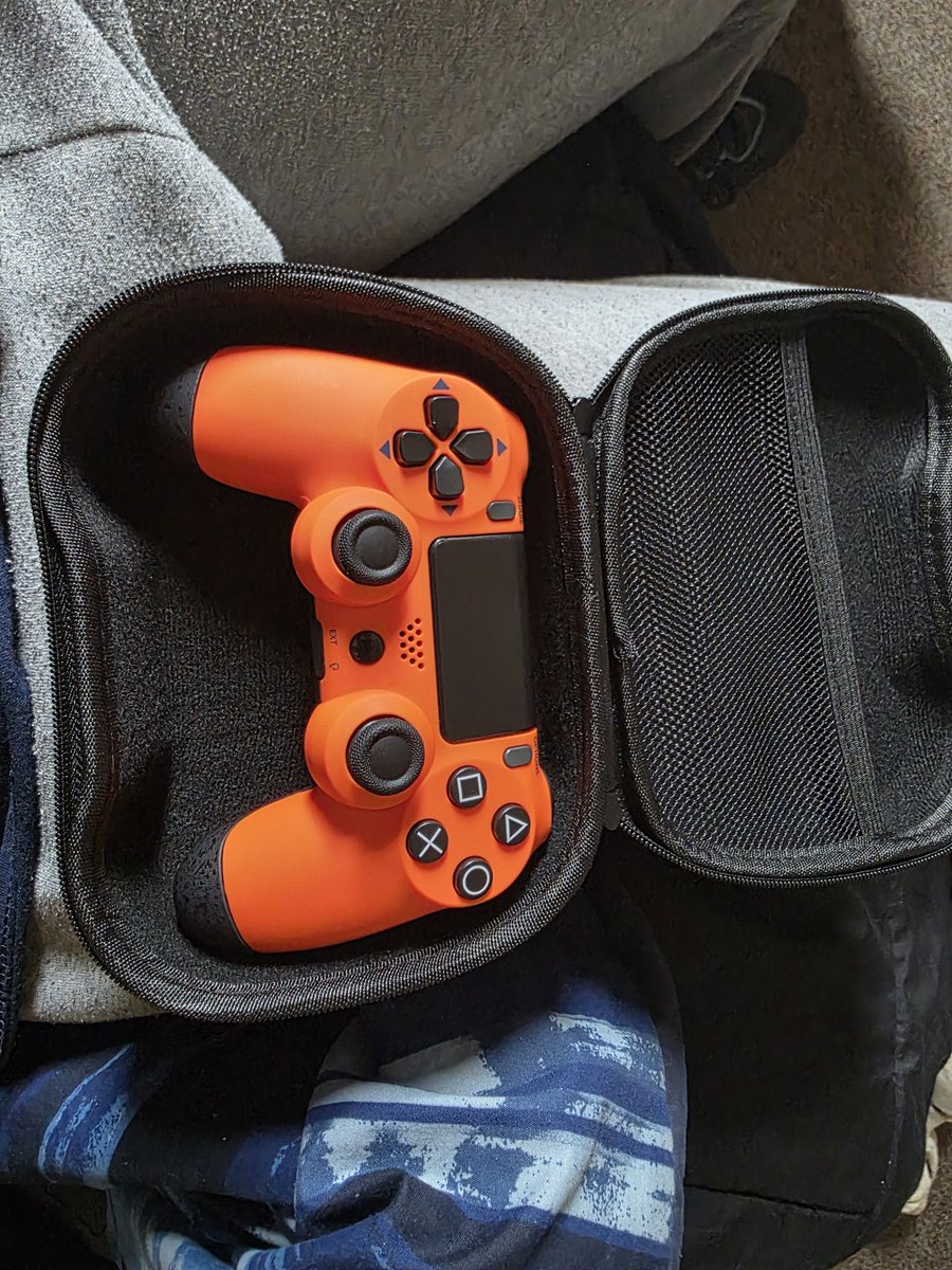 HaightCOD's tweet photo. Hyperstrike from @GoldfishGamepad finally in. Im now hard asf. Unpause. https://t.co/qzsSMphgeL