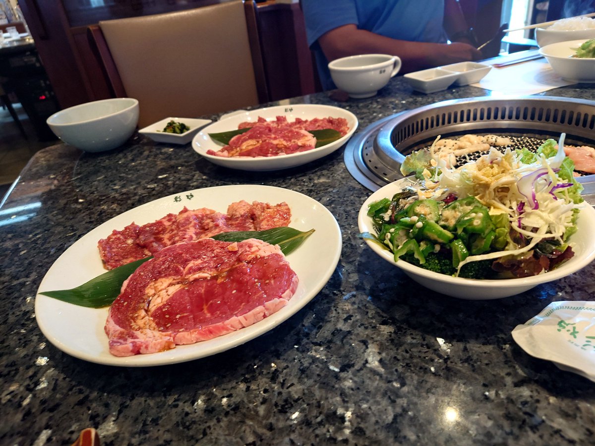 yuxki's tweet photo. 焼肉！！！ランチ！！！ハピバー！！！ https://t.co/rAmdkCY6pY