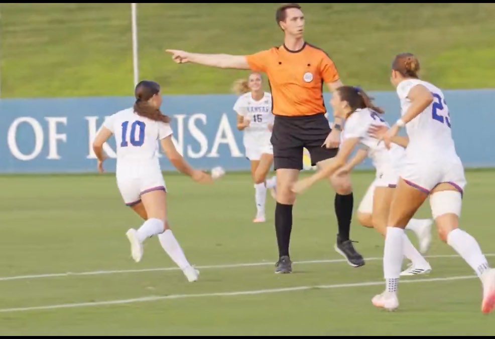 JayhawkJoey's tweet photo. @KUWSoccer @jillgregorski34 Is that Center 12 feet tall? https://t.co/8S8NlNY173