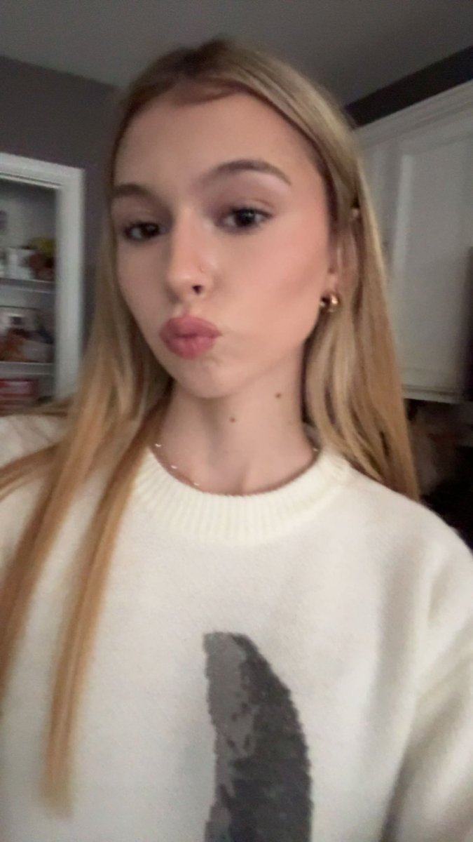 needtributes19's tweet photo. Slut needs a big load all over her face- dm me to tribute, caption, edit, or talk abt her, #cum #bbc #bwc #cumtribute #cumtrib #trib #tribute #slut #cheating #snowbunny #jerktribute https://t.co/4HSYQqjIvO