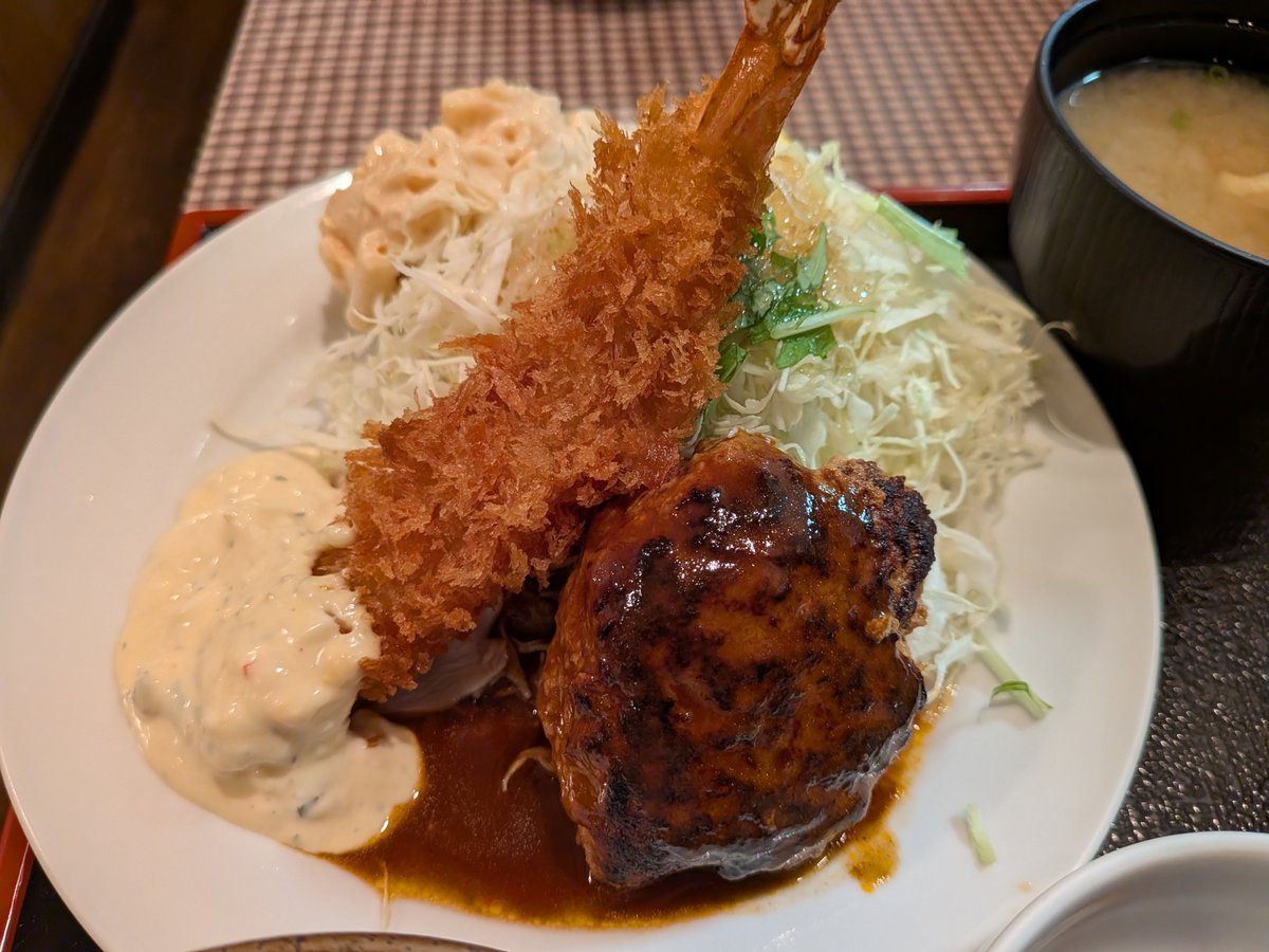 harukatty's tweet photo. グリルロンで1年ぶりにランチしてこれから福岡で迎え盆。 https://t.co/dh4vNaei3F