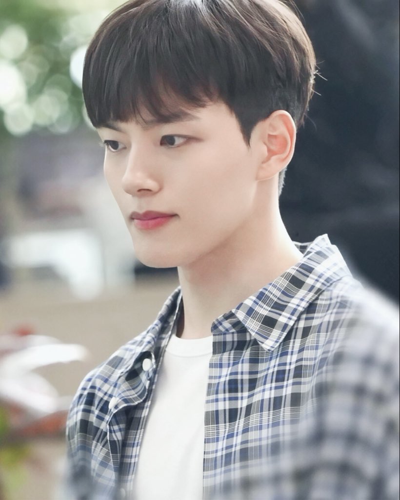 Sad22j's tweet photo. #여진구 배우님
오늘 생일이시라구! 생일축하드려요! 🎂🥳 https://t.co/s1hrOoGv53