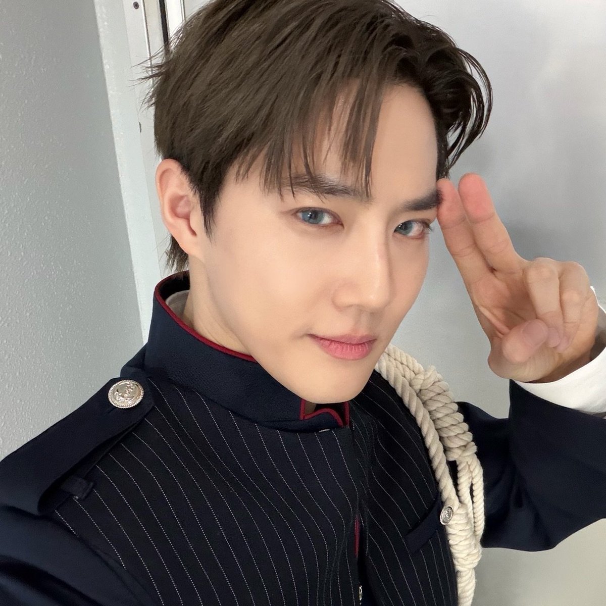 SUHOLOOK's tweet photo. #SUHO #수호 #スホ #金俊勉 #EXO https://t.co/exLf5GE9q0